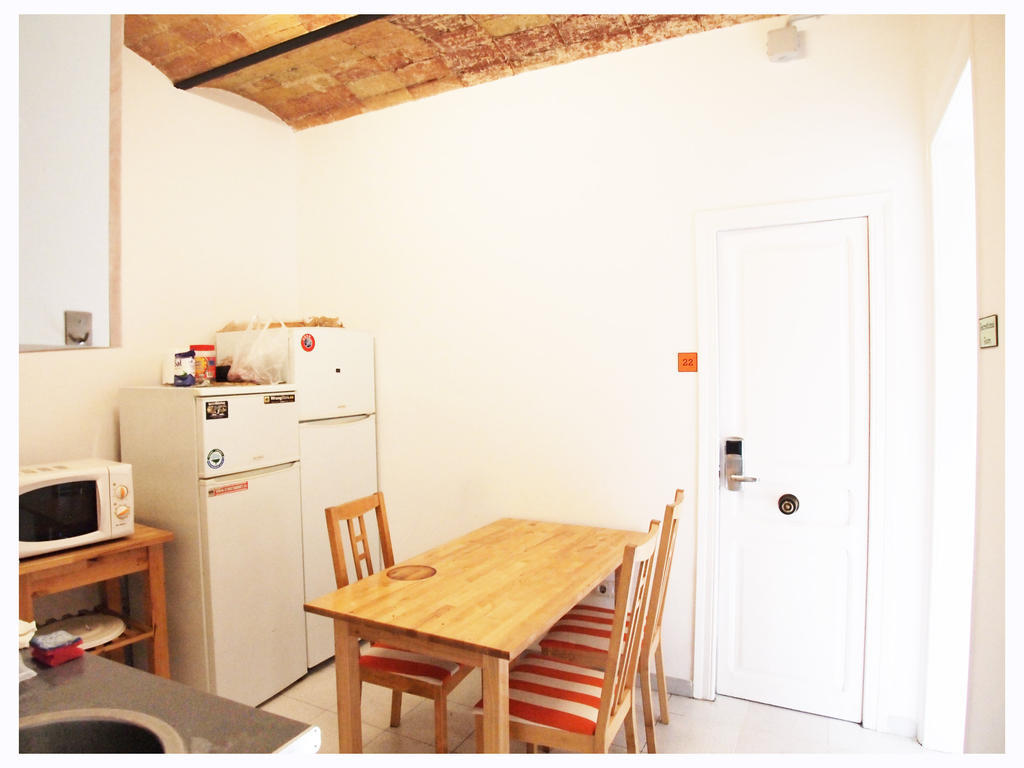 Mybedbcn Hostel - Barcelona — Photos 1